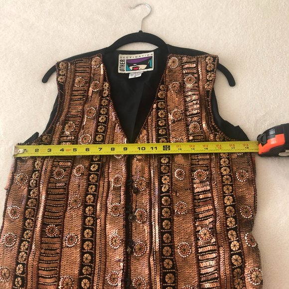 Vest Sequined custom design and hand beaded - Picture 7 of 8